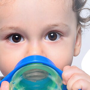 Healthy hydration_01_EXPLORE_Why babies need breast milk AND water-min Healthy hydration_01_EXPLORE_Why babies need breast milk AND water-min