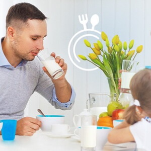 Toddler feeding skills_01_EXPLORE_Family mealtimes matter Toddler feeding skills_01_EXPLORE_Family mealtimes matter